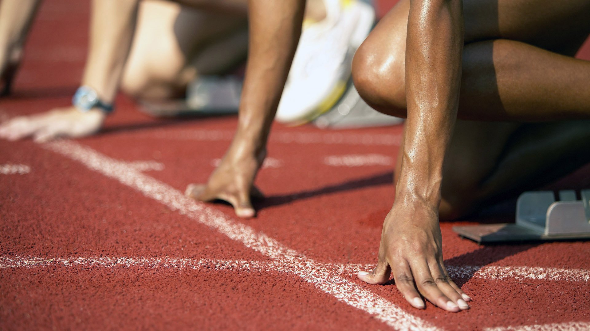 女篮转会期交易频繁 多位外援加盟提升联赛观赏性，女篮被逆转